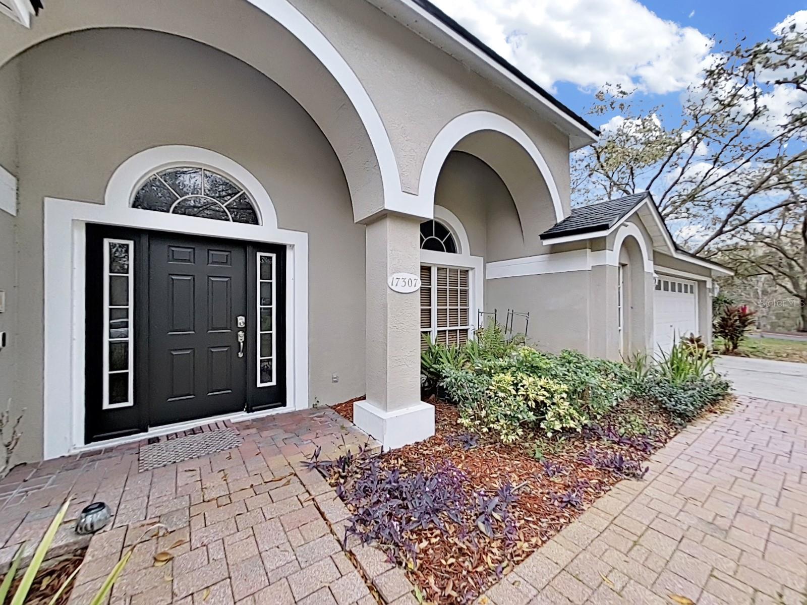 17307 Oak Ledge, Lutz, FL 33549