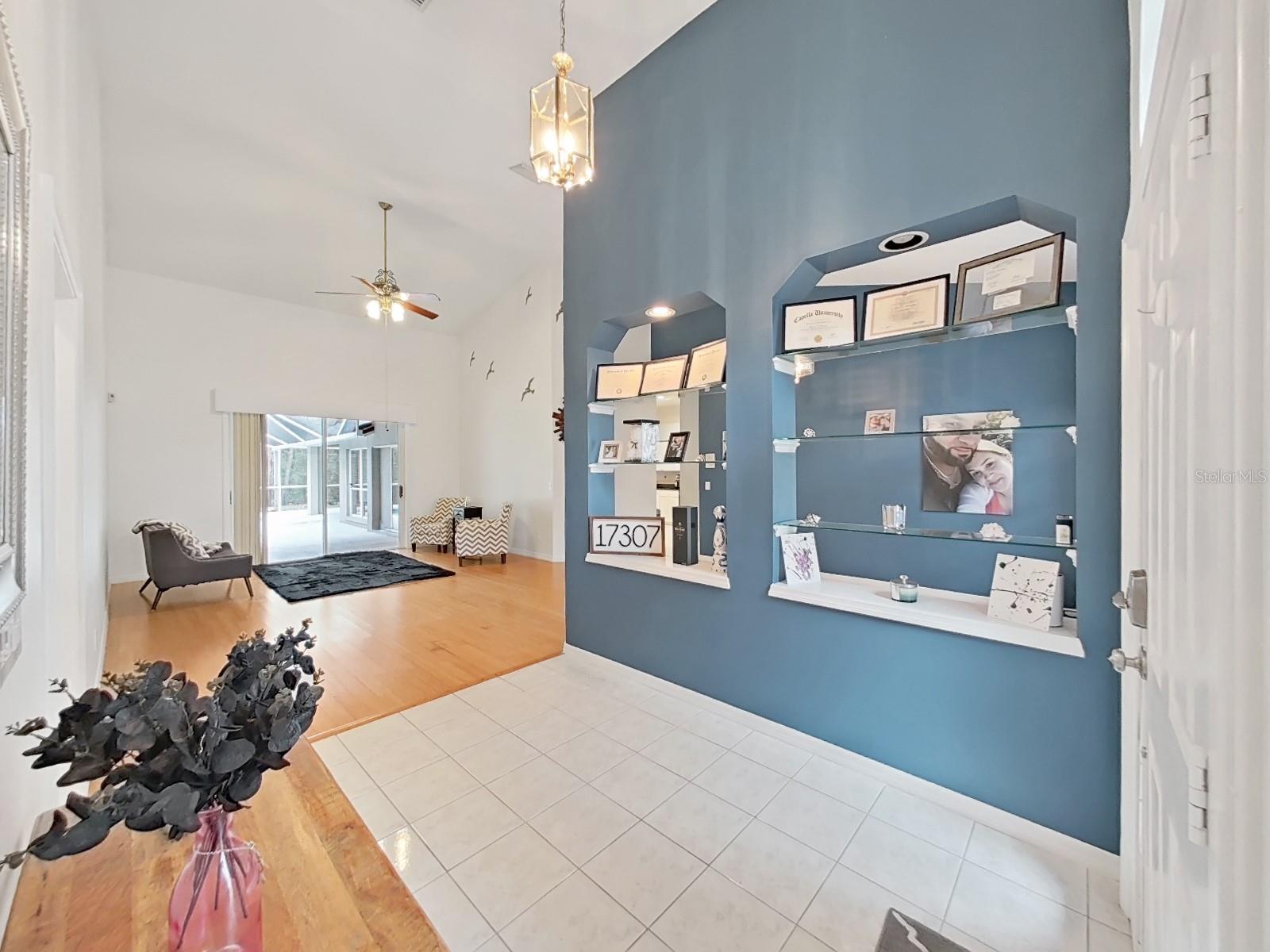 17307 Oak Ledge, Lutz, FL 33549