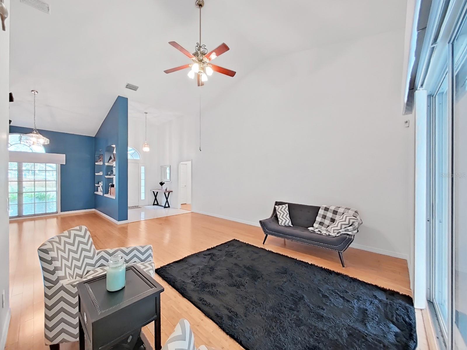 17307 Oak Ledge, Lutz, FL 33549