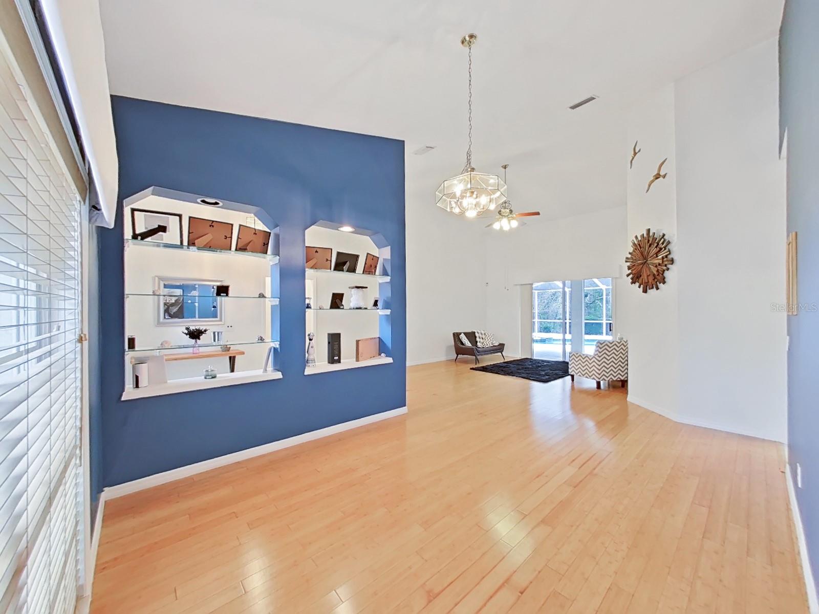 17307 Oak Ledge, Lutz, FL 33549