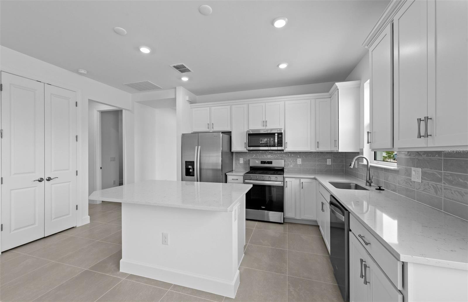 1596 Tavira, Englewood, FL 34223