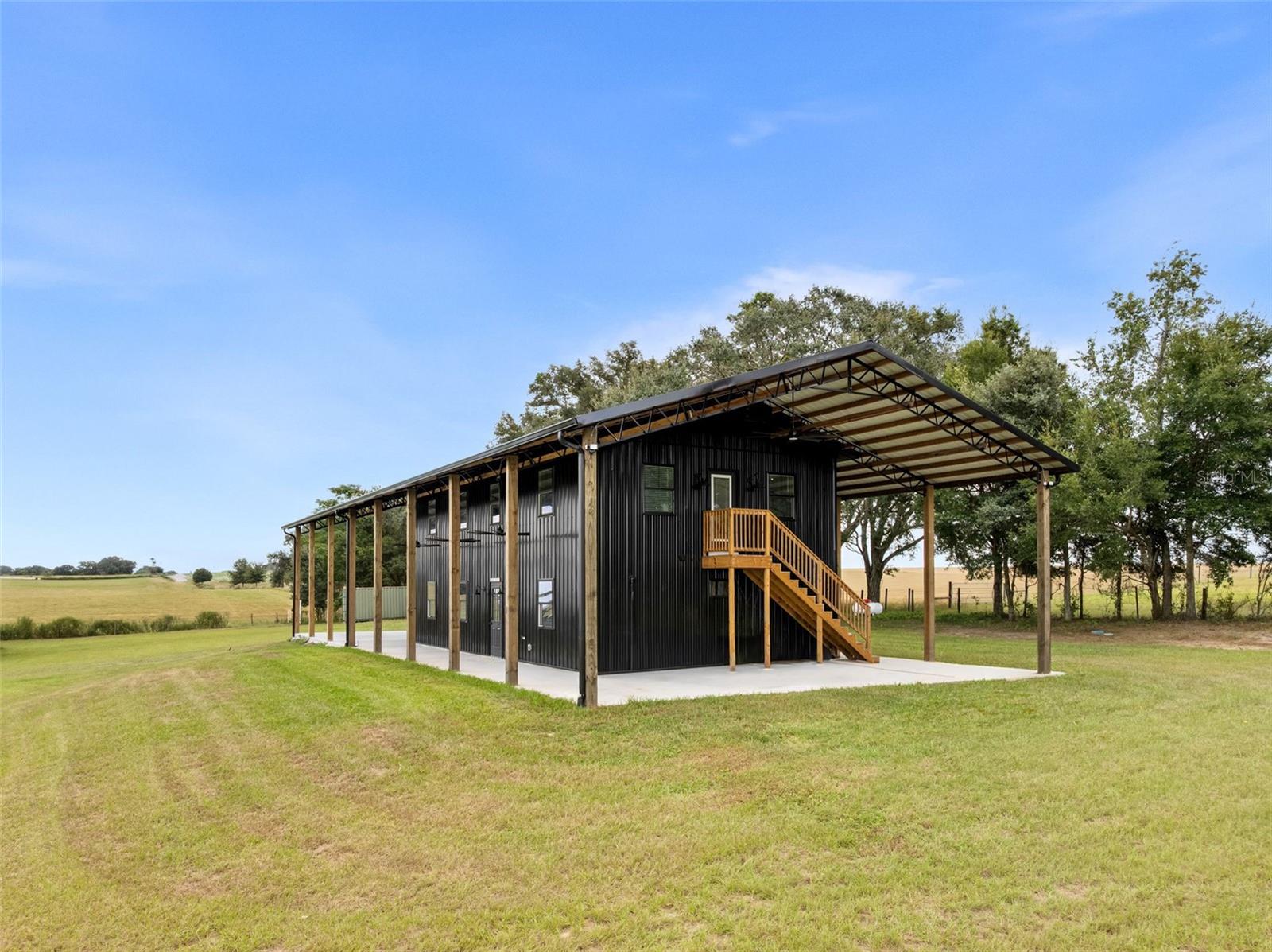 23220 NW 27th St, Morriston, FL 32668