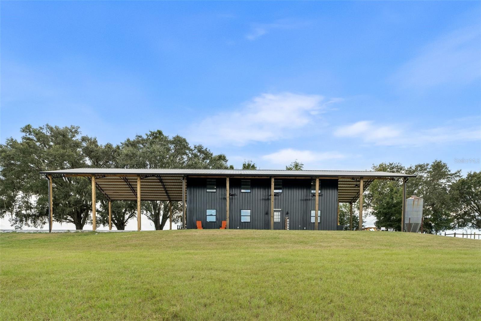 23220 NW 27th St, Morriston, FL 32668