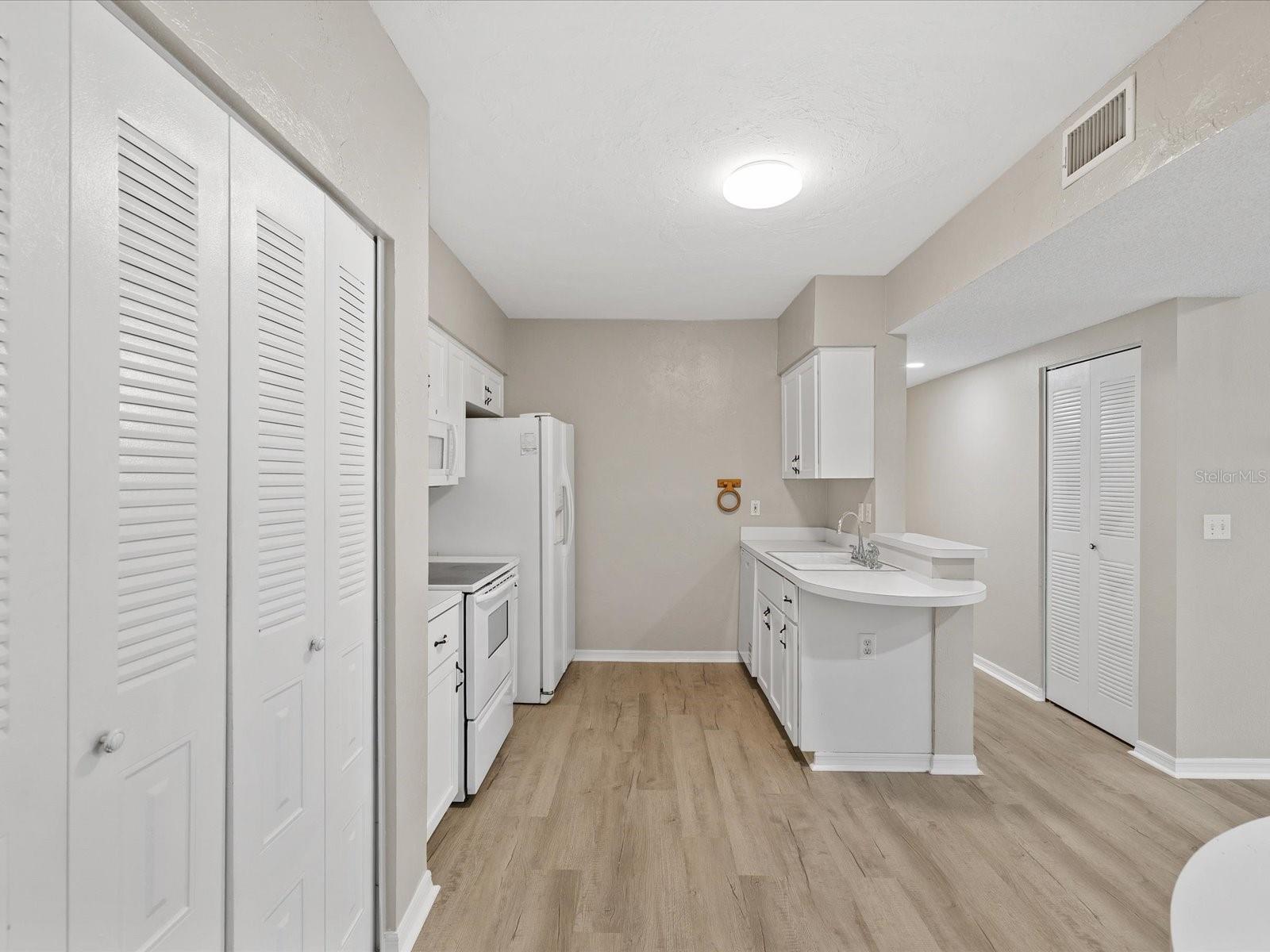 3358 Mermoor Unit 102, Palm Harbor, FL 34685