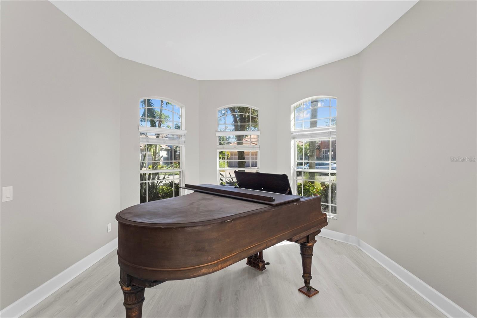 8134 Santa Rosa, Sarasota, FL 34243