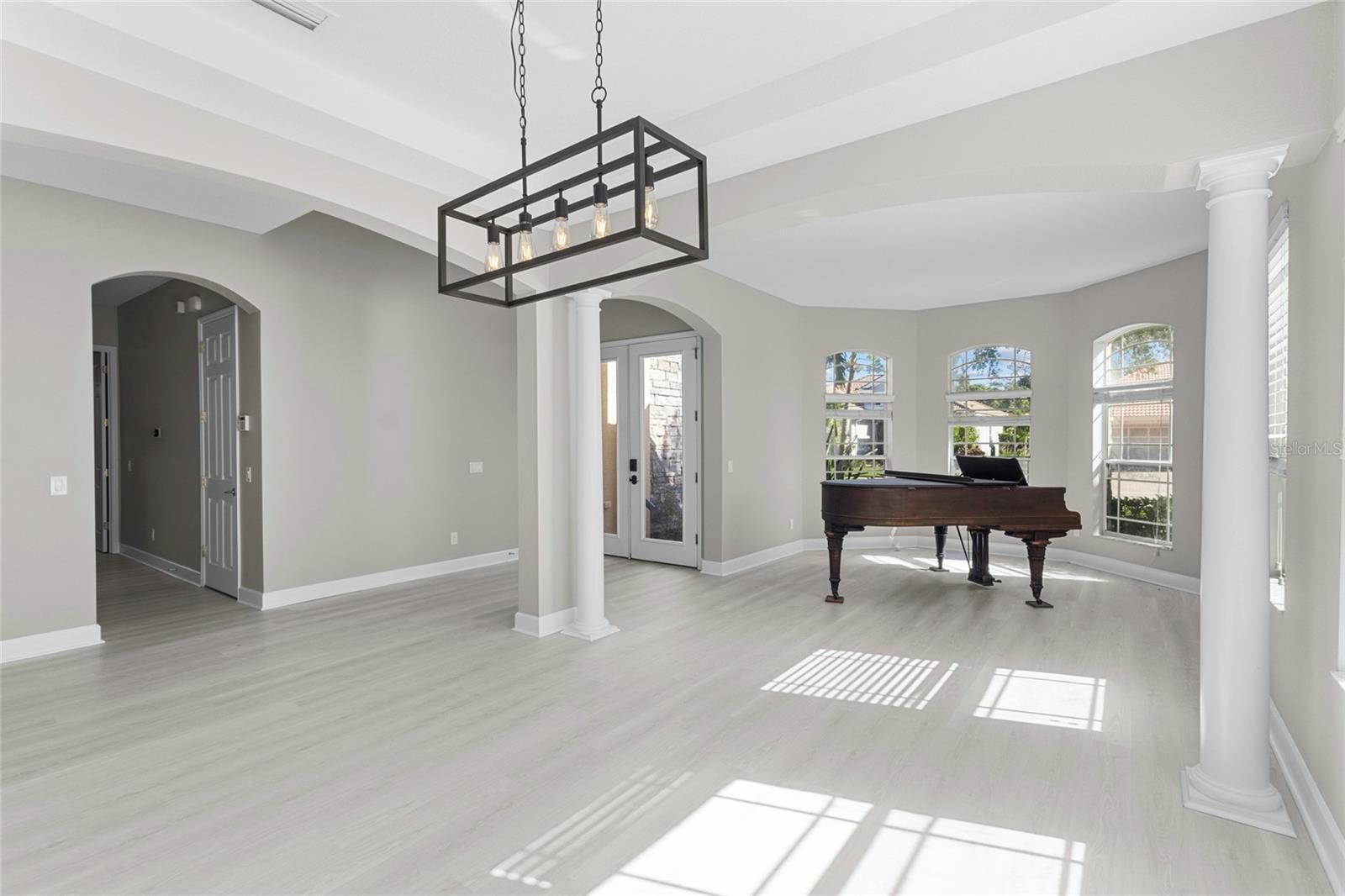 8134 Santa Rosa, Sarasota, FL 34243