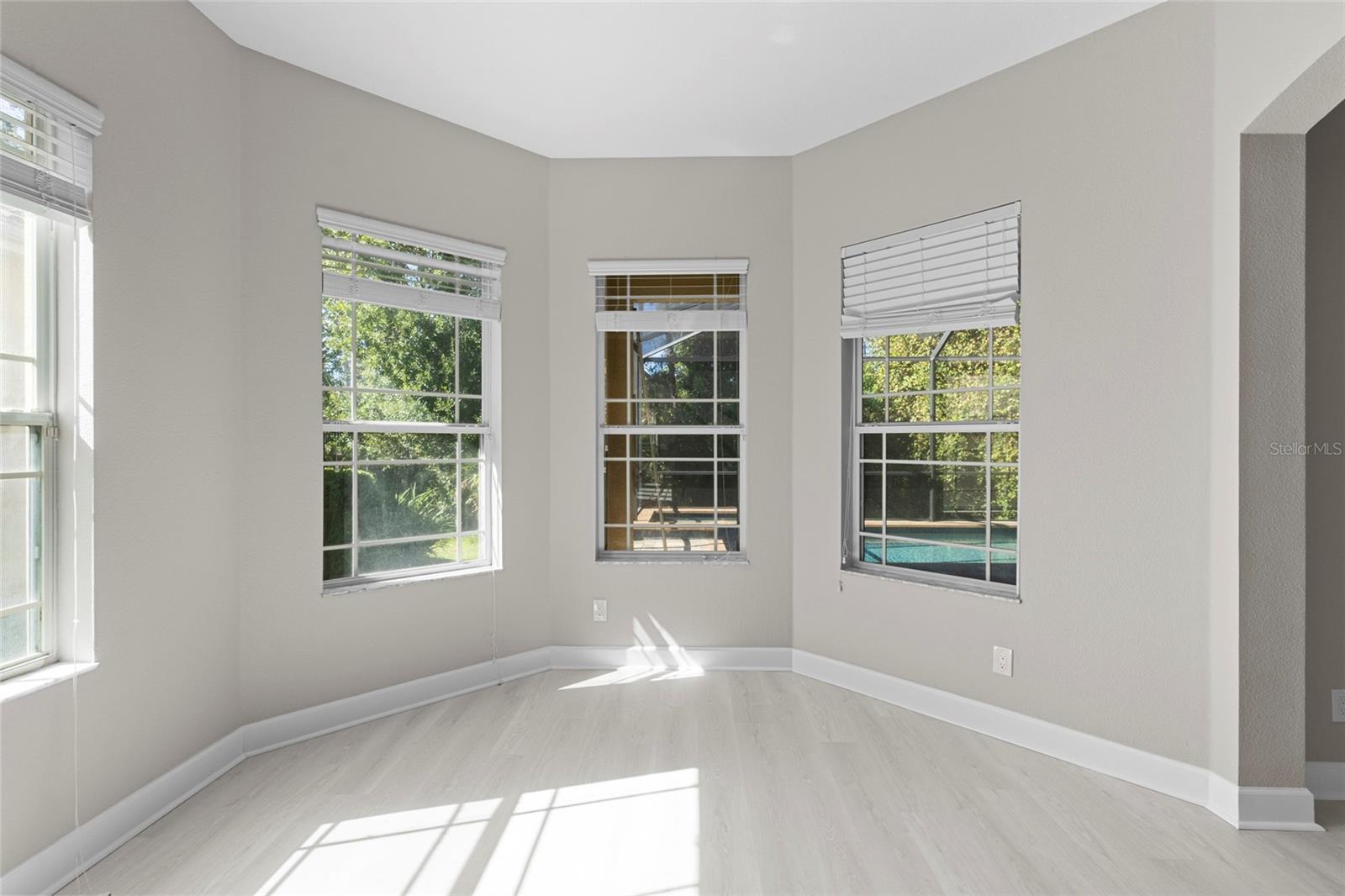 8134 Santa Rosa, Sarasota, FL 34243