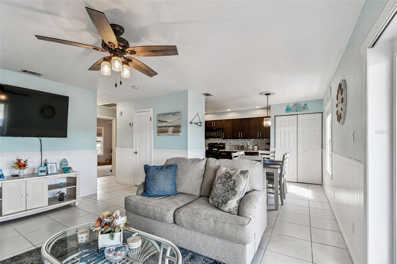 5116 Beach Unit D, St Petersburg, FL 33705