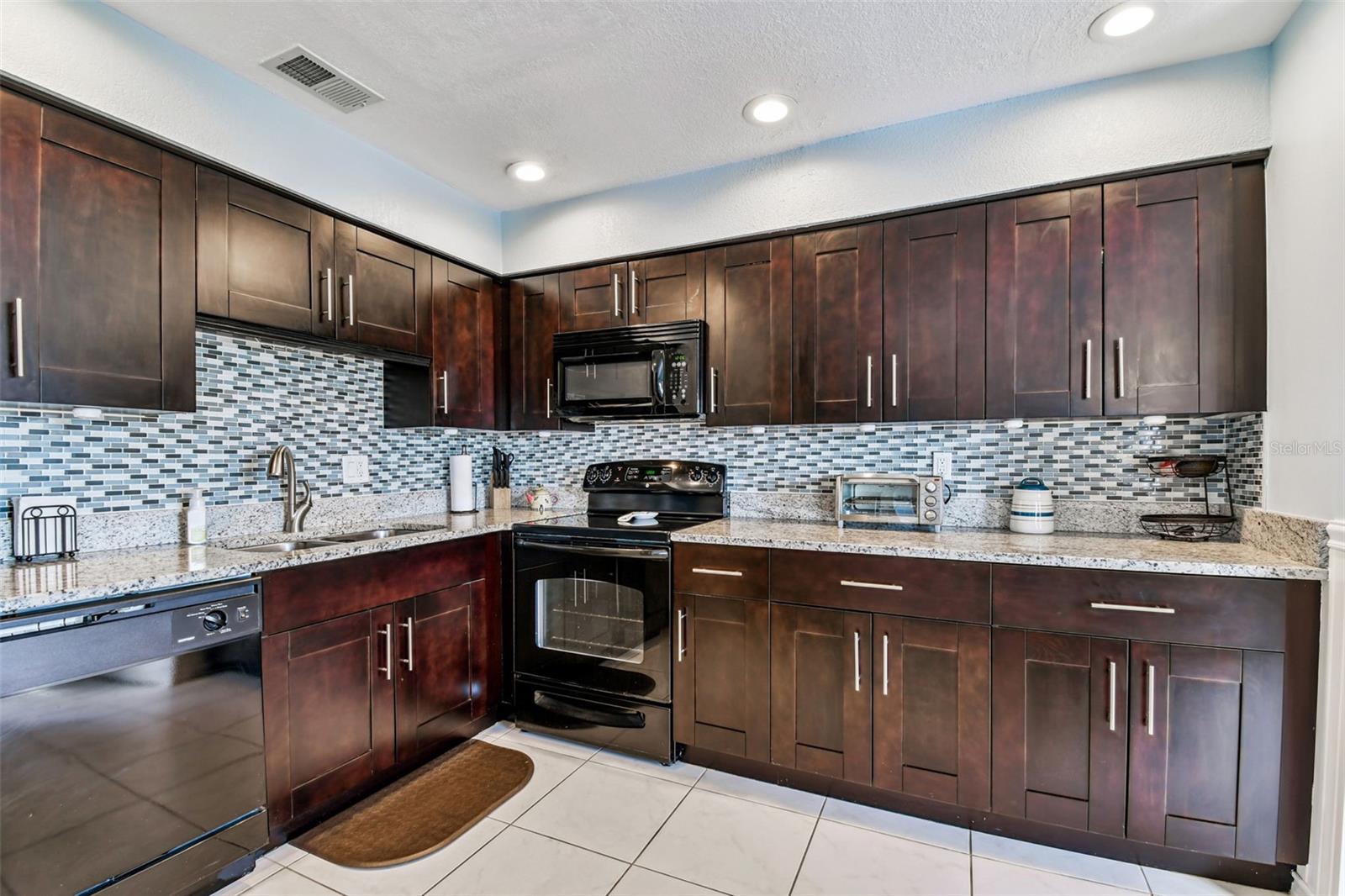 5116 Beach Unit D, St Petersburg, FL 33705