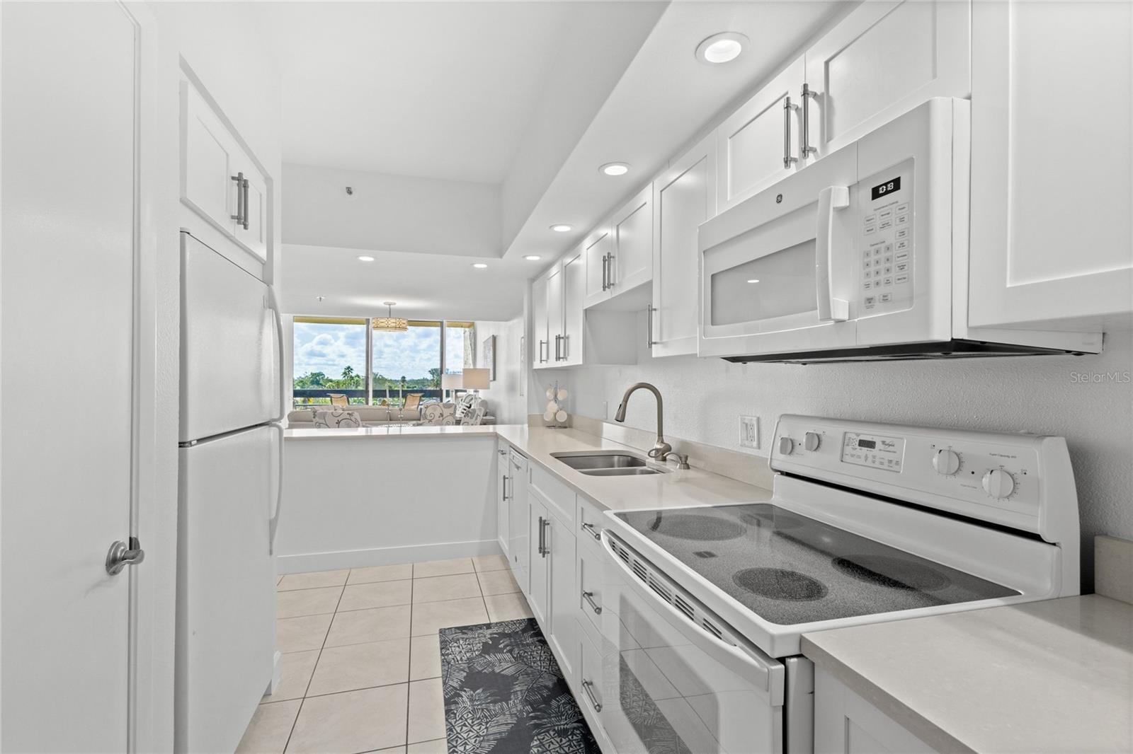 1065 Gulf of Mexico Unit 402, Longboat Key, FL 34228