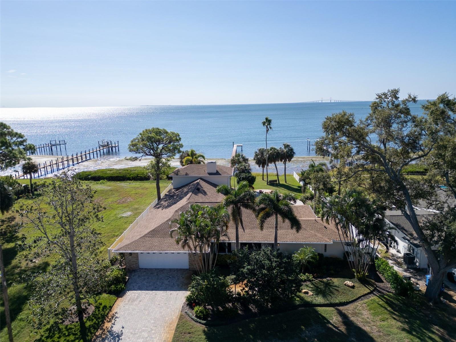 1100 Friendly, St Petersburg, FL 33705
