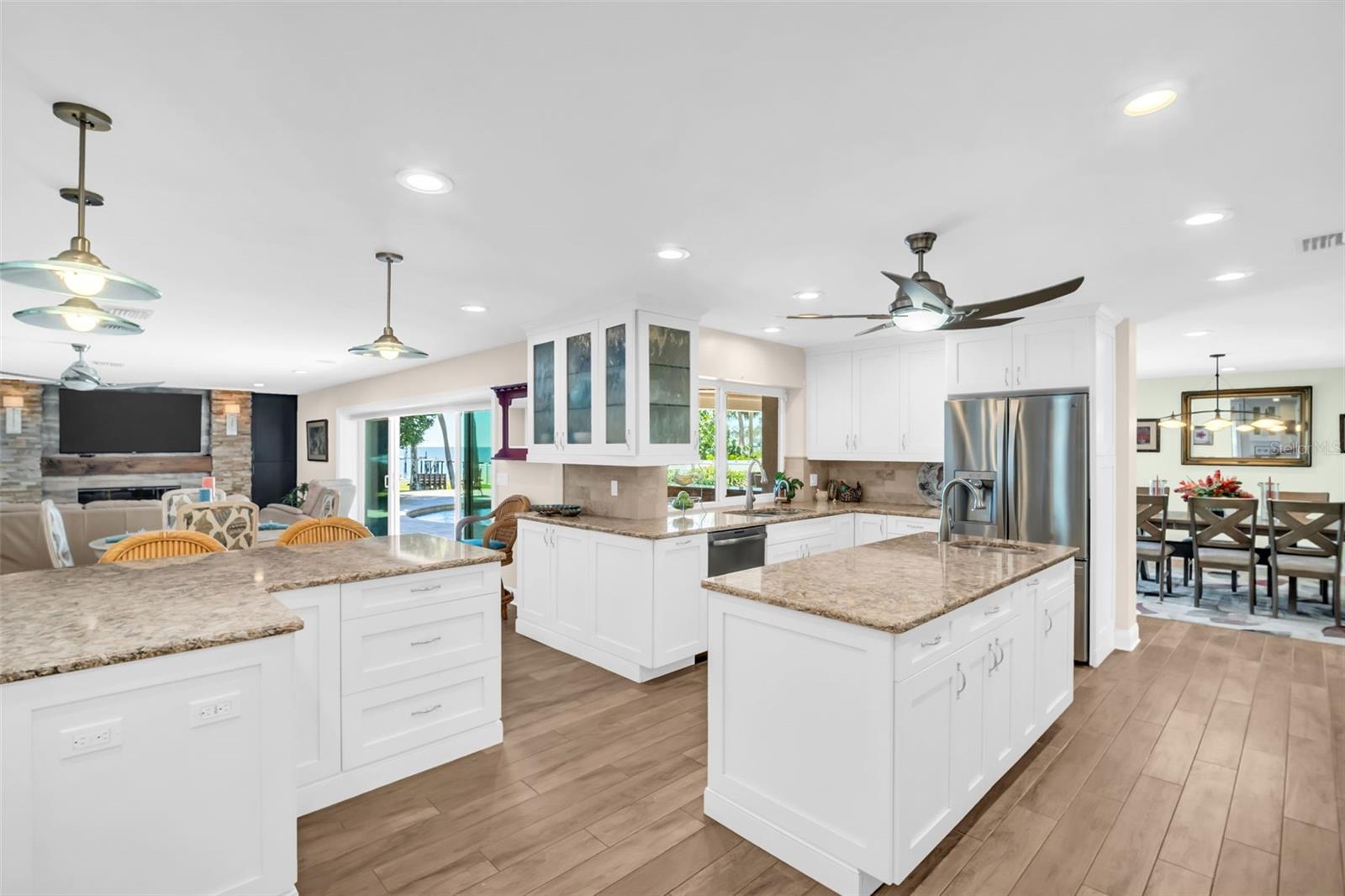 1100 Friendly, St Petersburg, FL 33705
