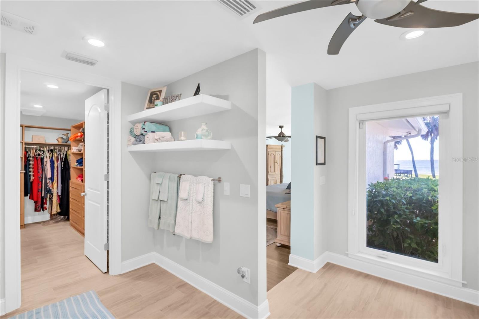 1100 Friendly, St Petersburg, FL 33705