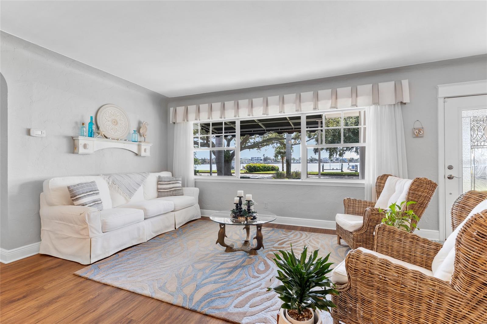 311 Sunset, St Petersburg, FL 33710