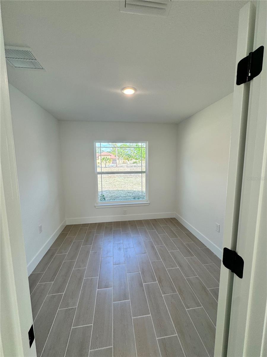 7933 Tropicaire Blvd., North Port, FL 34286