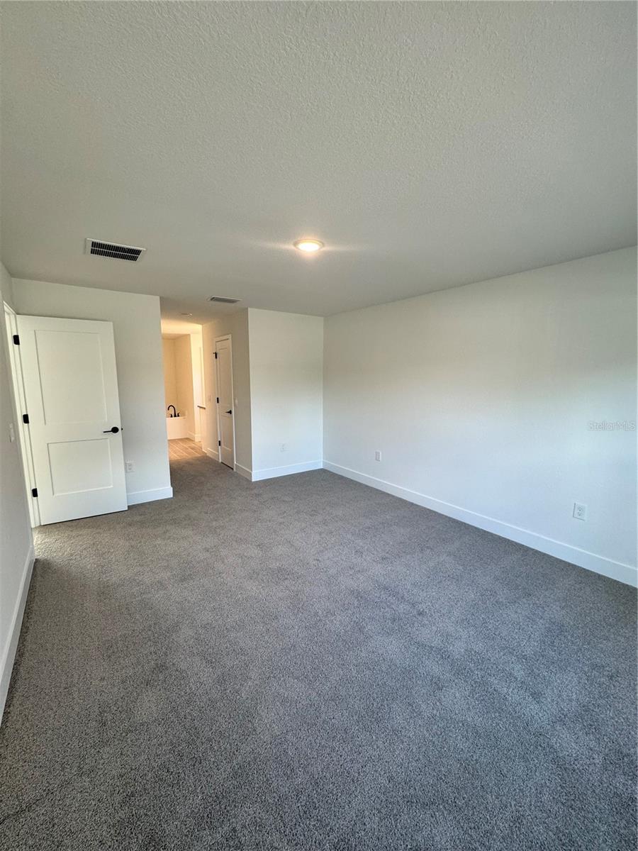 7933 Tropicaire Blvd., North Port, FL 34286
