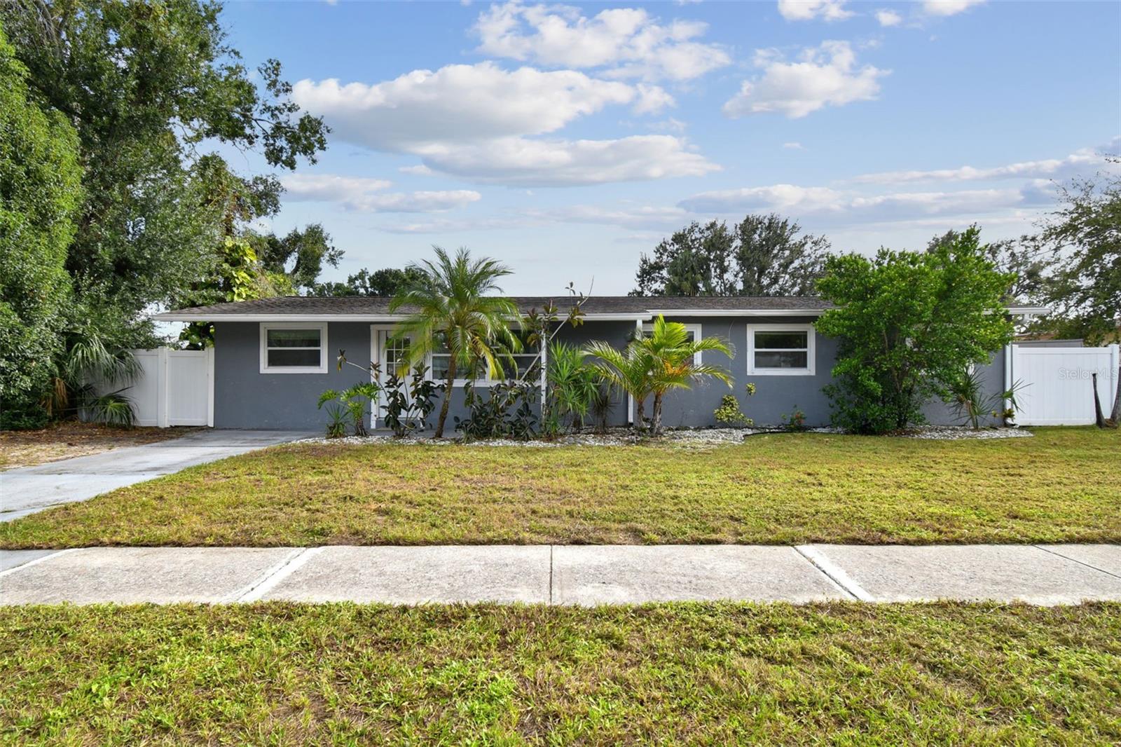4722 Bay, Tampa, FL 33616