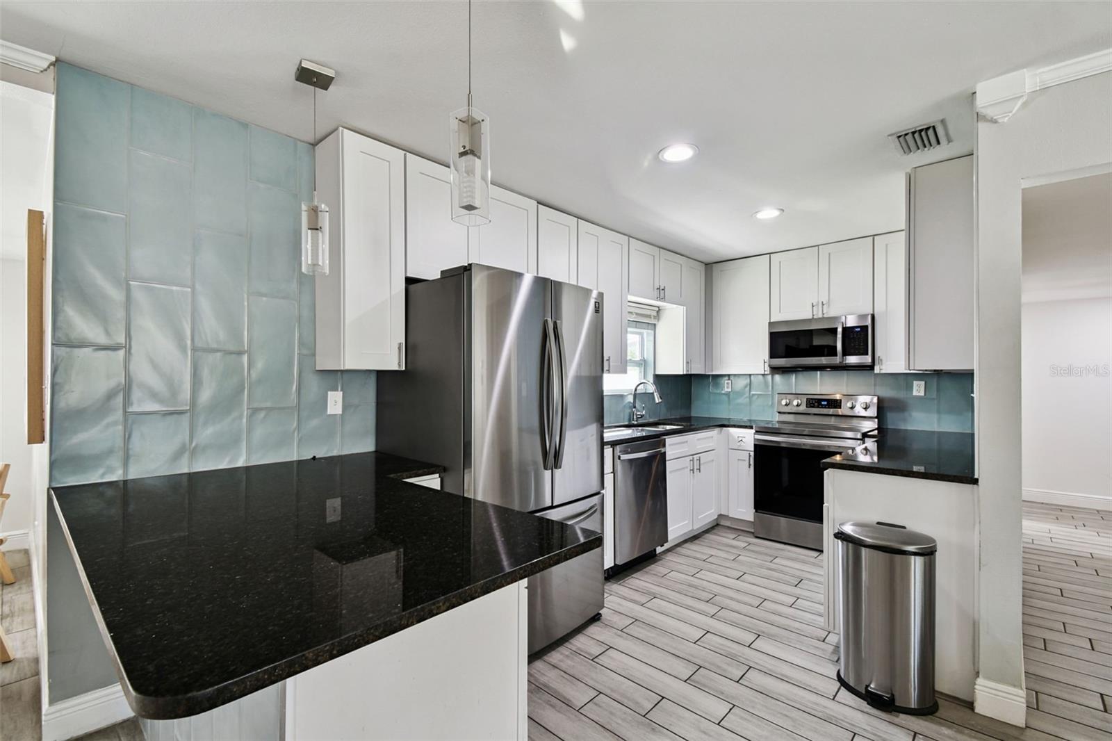 4722 Bay, Tampa, FL 33616