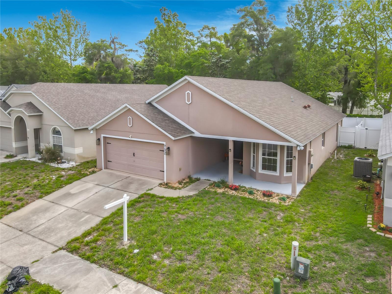 712 Spring Cavern, Orange City, FL 32763