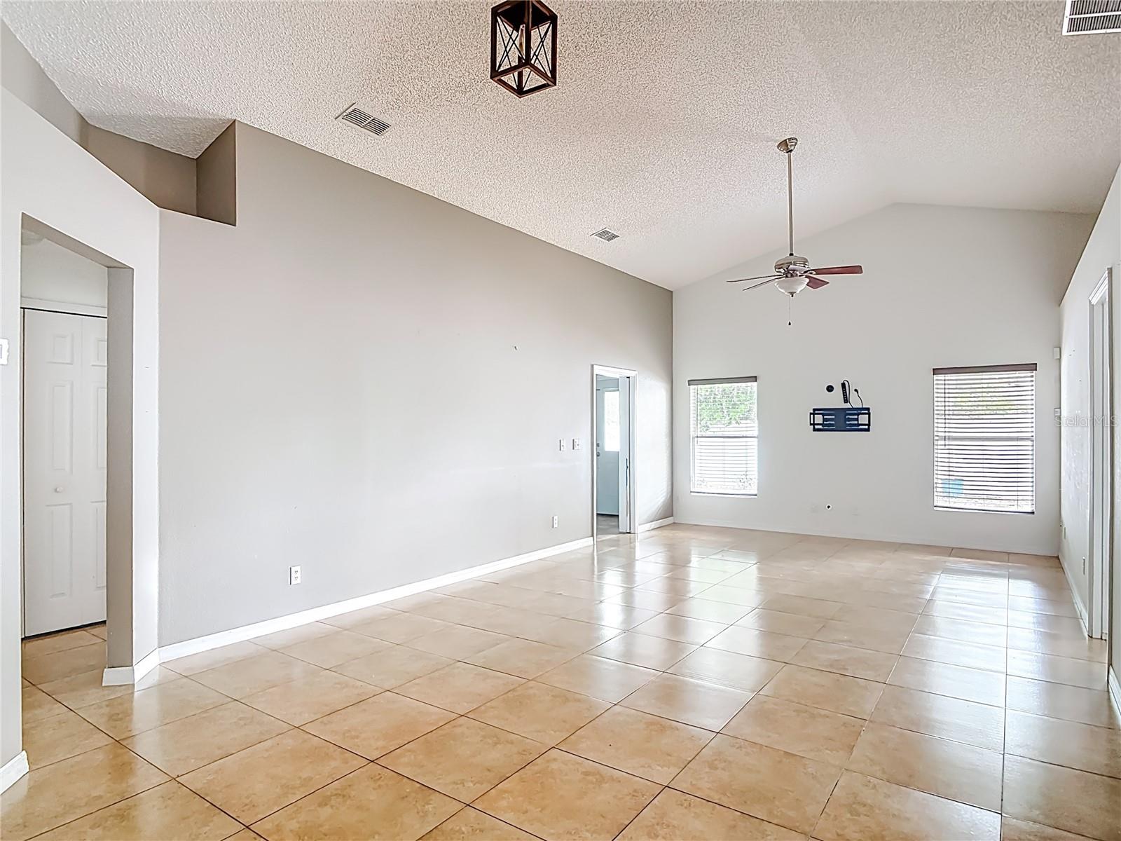 712 Spring Cavern, Orange City, FL 32763