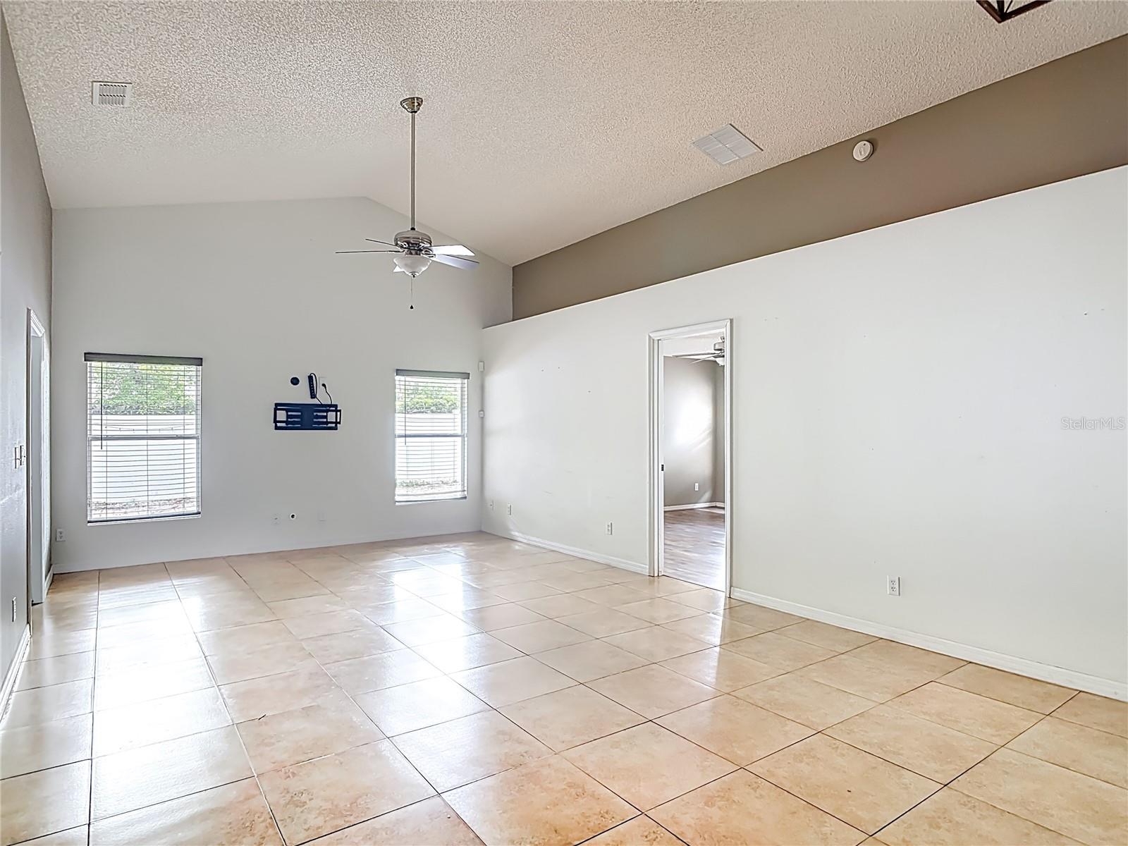 712 Spring Cavern, Orange City, FL 32763
