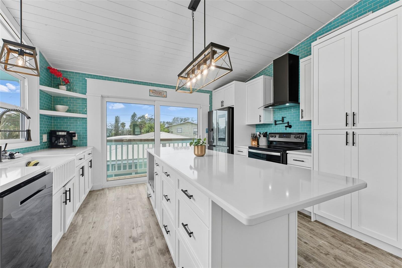 208 Bates, Indian Rocks Beach, FL 33785