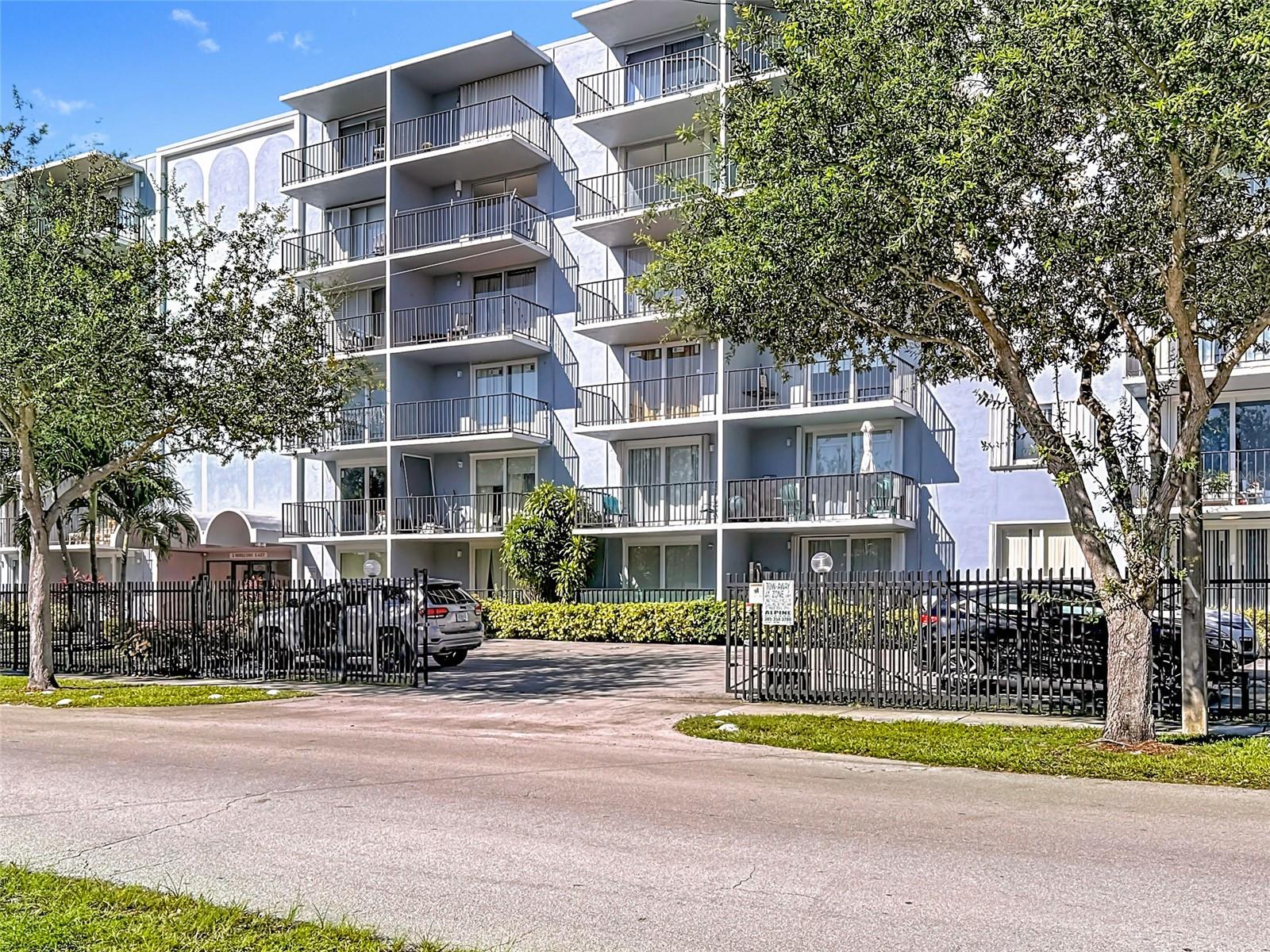 12500 15th Unit 105, North Miami, FL 33161