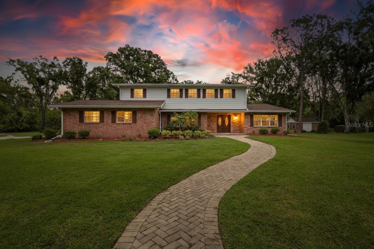 1502 Azalea, Plant City, FL 33563