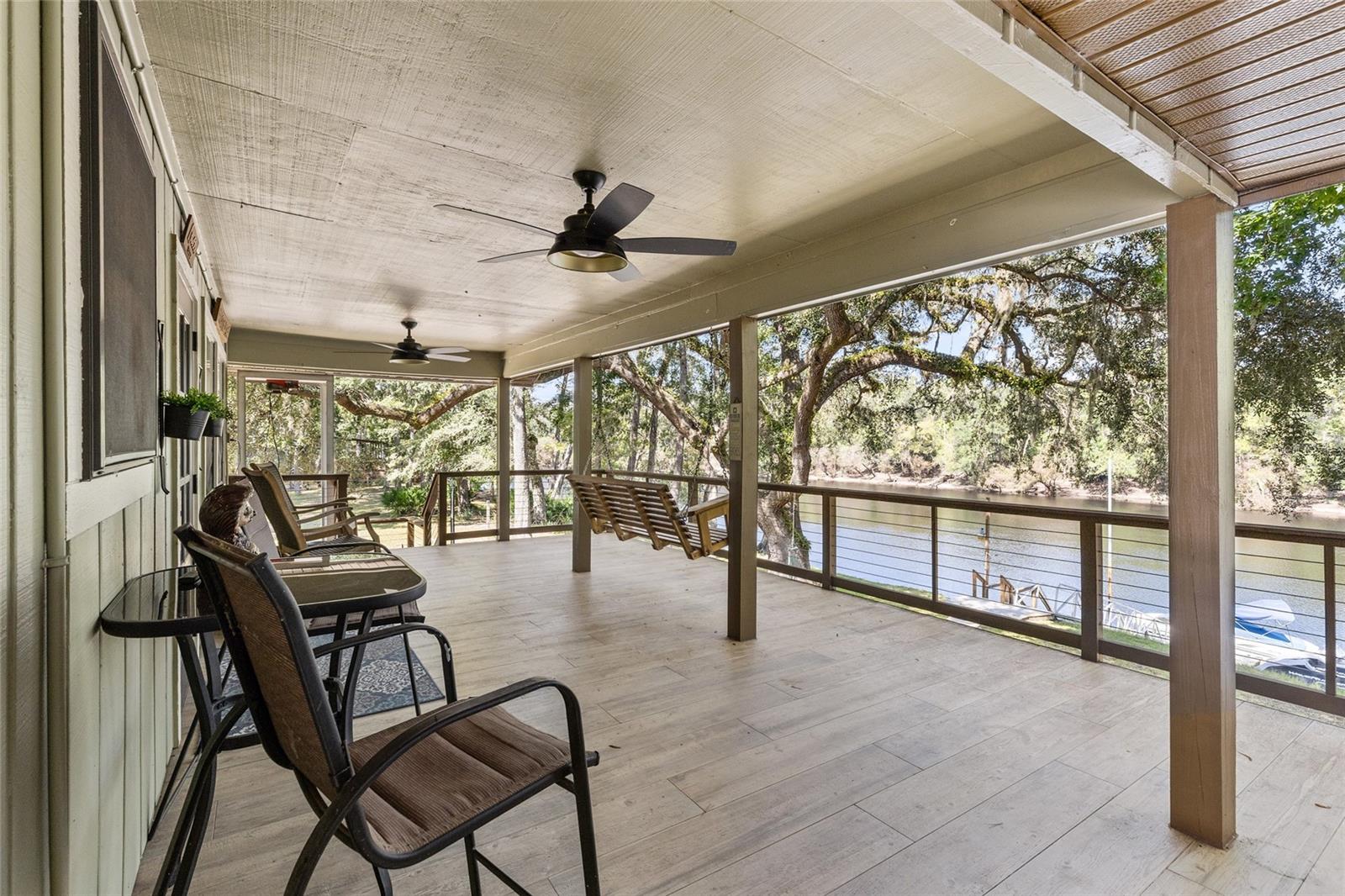 1069 Suwannee, Branford, FL 32008