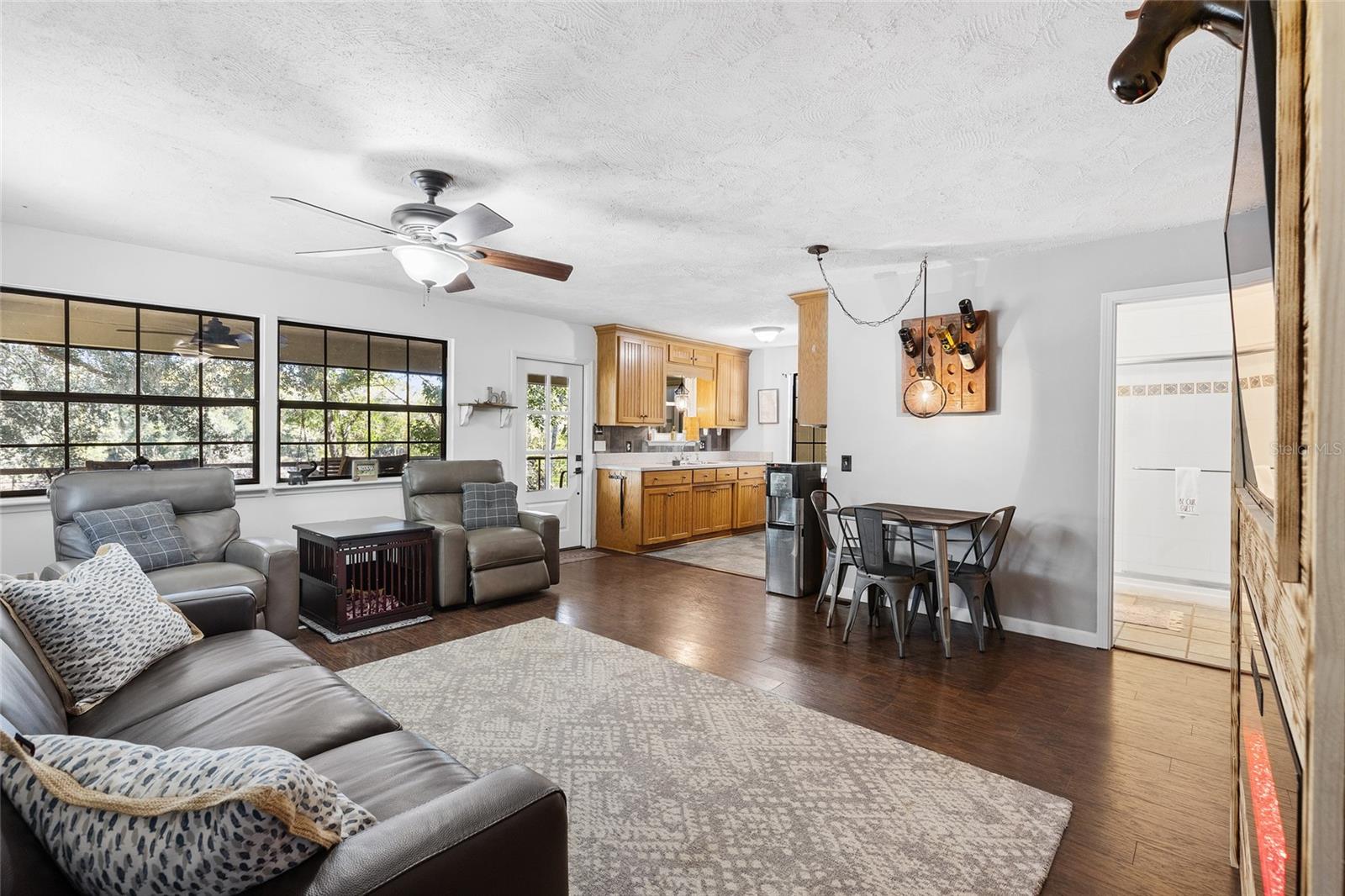 1069 Suwannee, Branford, FL 32008