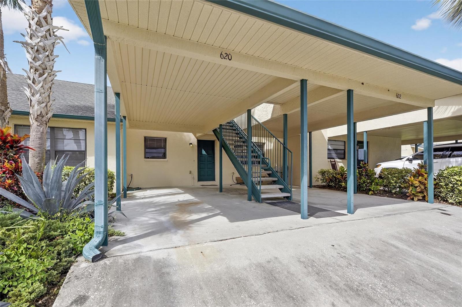 620 Yardarm Unit 10, Apollo Beach, FL 33572