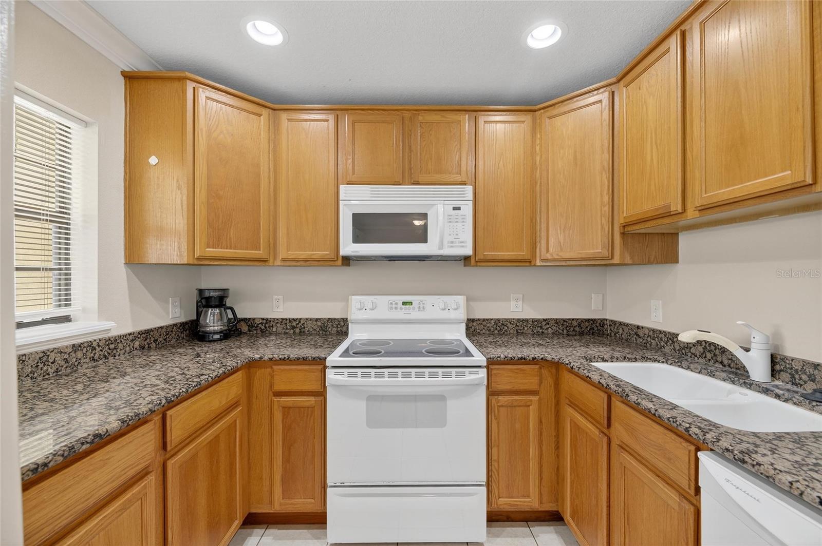 620 Yardarm Unit 10, Apollo Beach, FL 33572