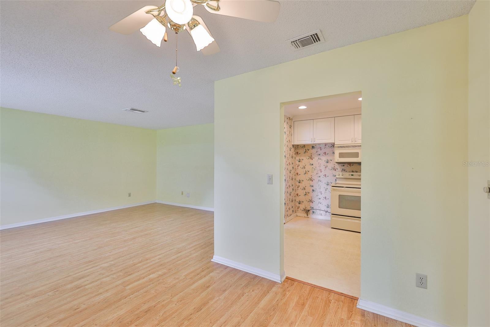 1908 Canterbury Unit 20, Sun City Center, FL 33573