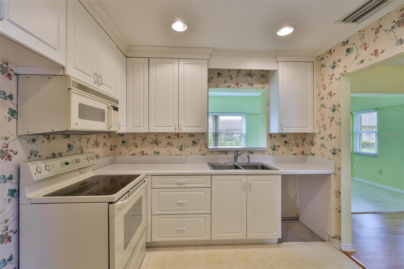 1908 Canterbury Unit 20, Sun City Center, FL 33573