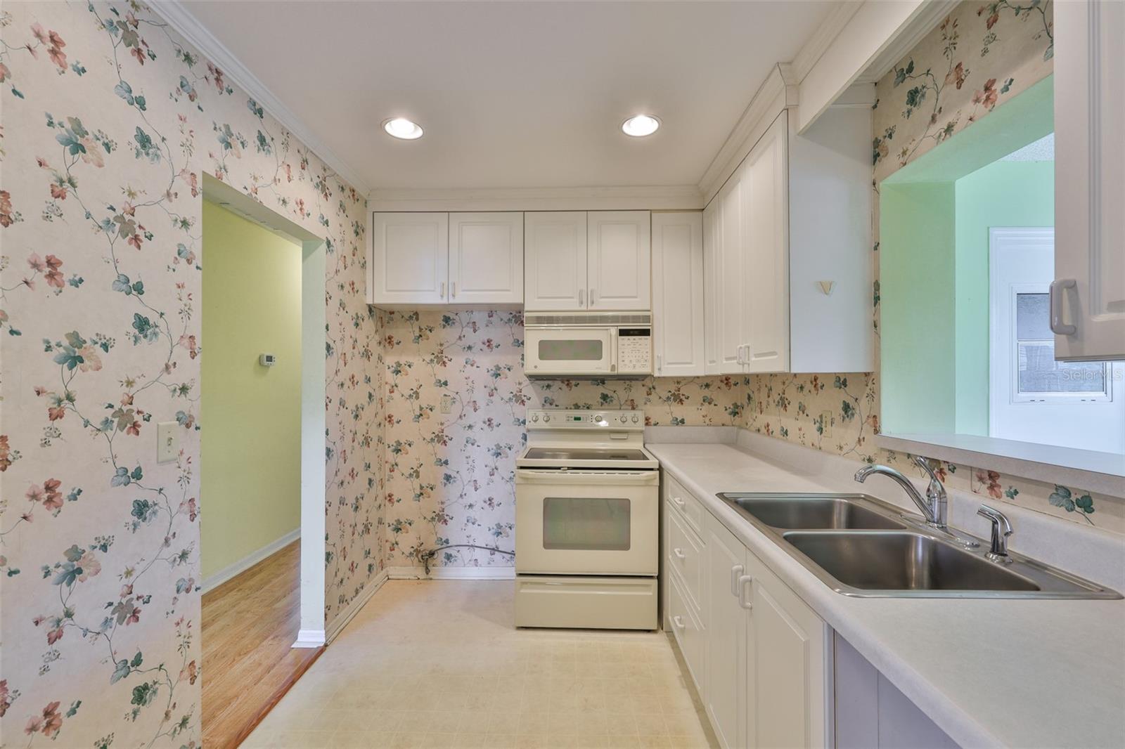 1908 Canterbury Unit 20, Sun City Center, FL 33573