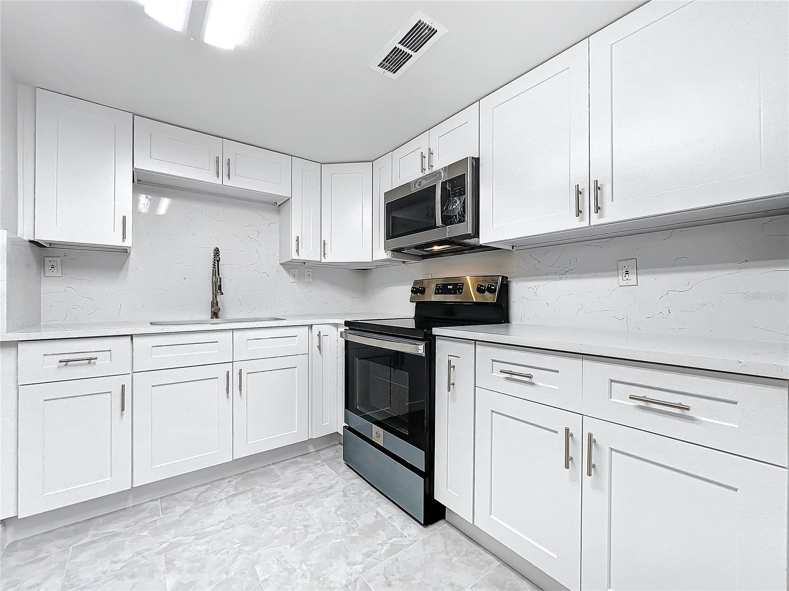 802 Sky Lake Unit C, Orlando, FL 32809