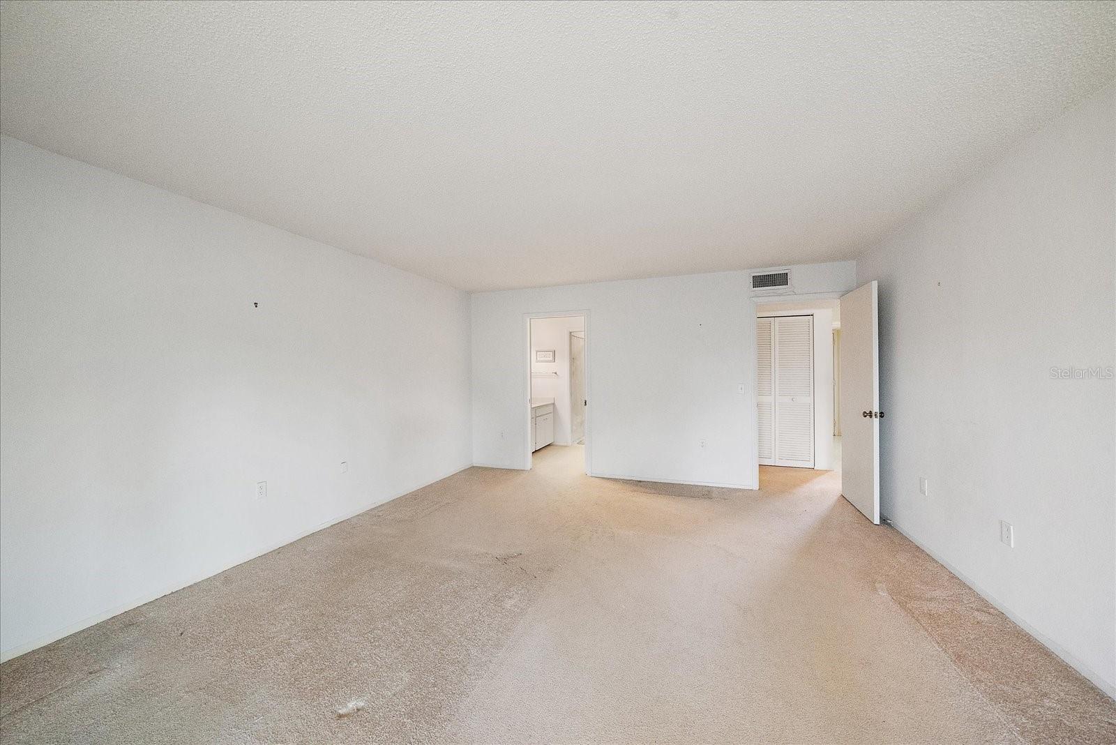 182 Pineneedle, Bradenton, FL 34210
