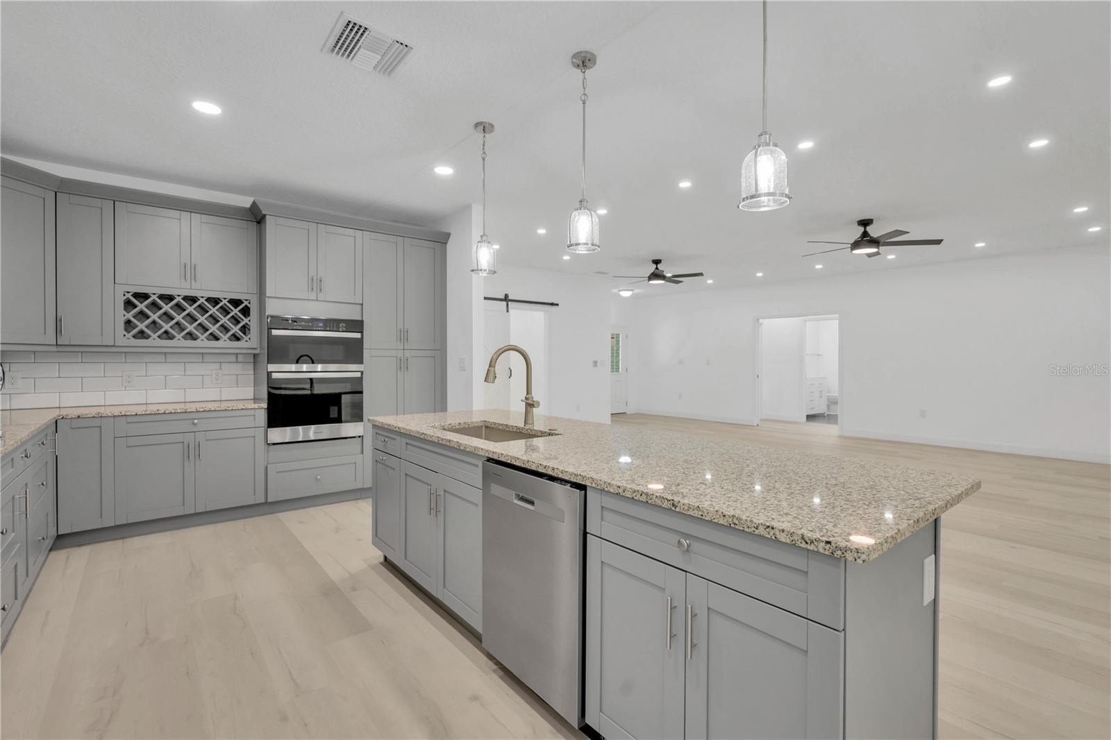 12484 Green Oak, Dade City, FL 33525
