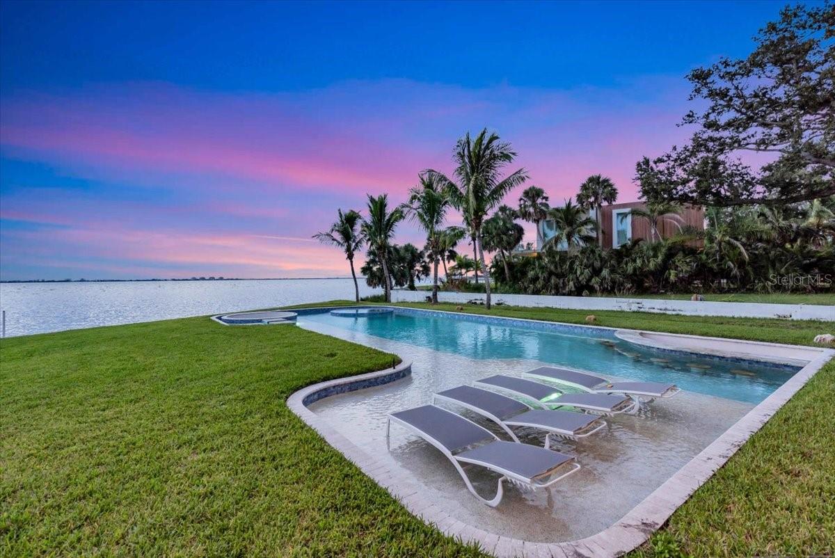4035 Bay Shore, Sarasota, FL 34234