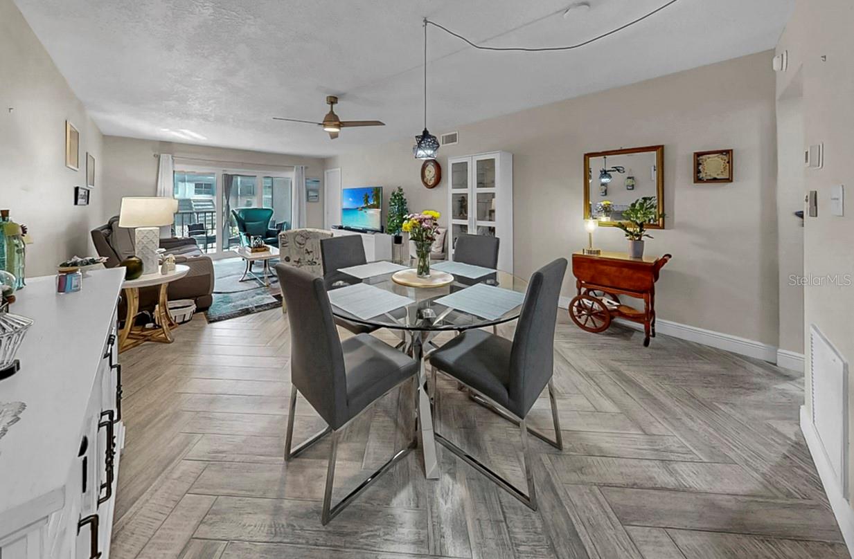8799 Bardmoor Unit 205, Seminole, FL 33777