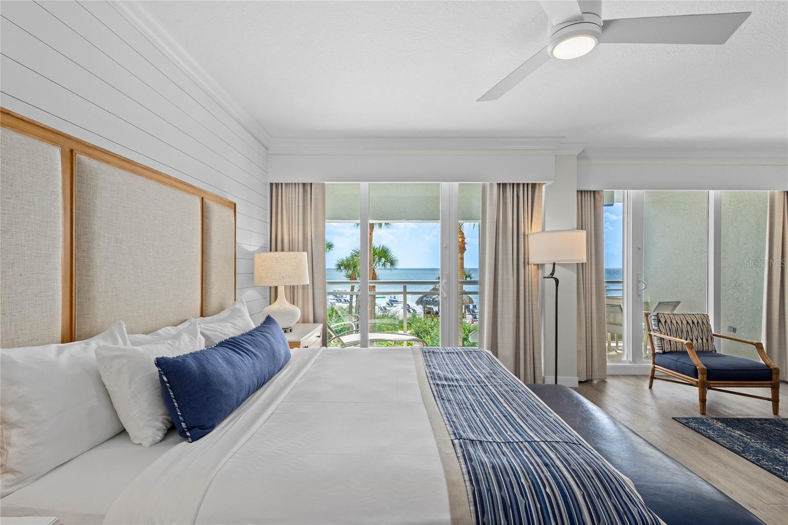230 Sands Point Unit 3205, Longboat Key, FL 34228