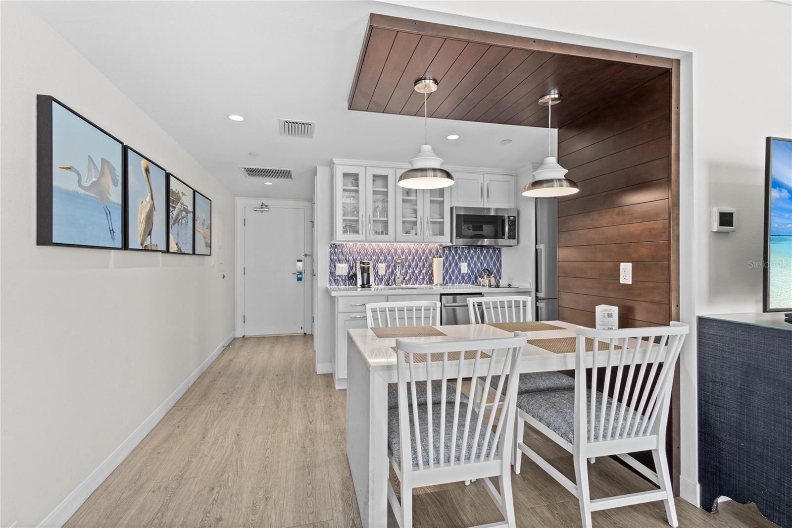 230 Sands Point Unit 3205, Longboat Key, FL 34228