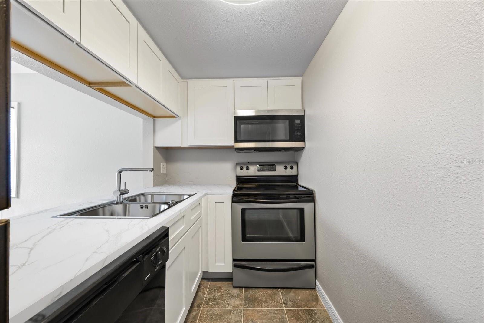 7169 Bank Unit 7169, Tampa, FL 33617