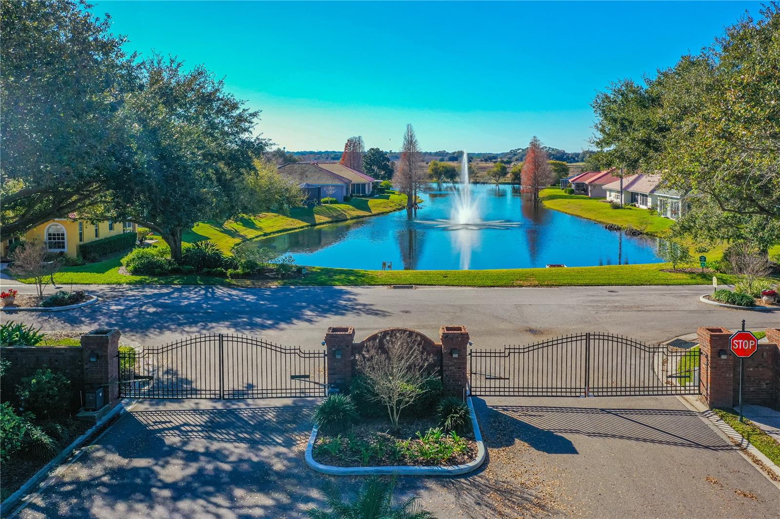 126 Lake Region Circle, Winter Haven, FL 33881