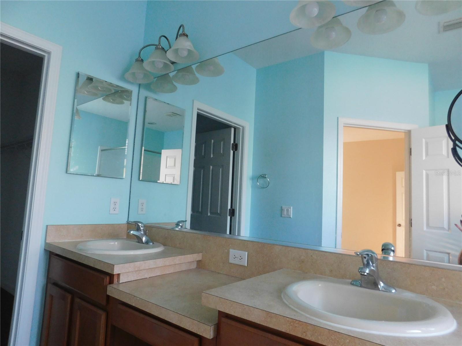 2507 Hobblebrush, North Port, FL 34289