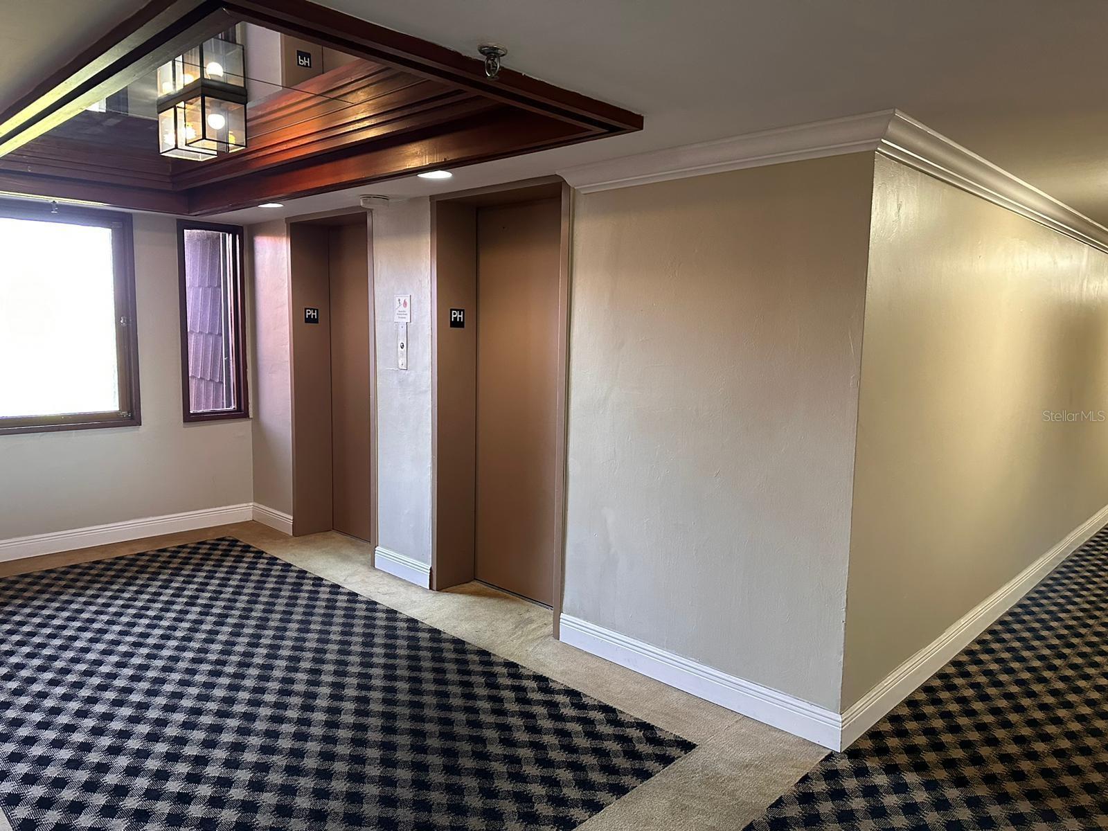 661 195th Unit 402, Miami, FL 33179