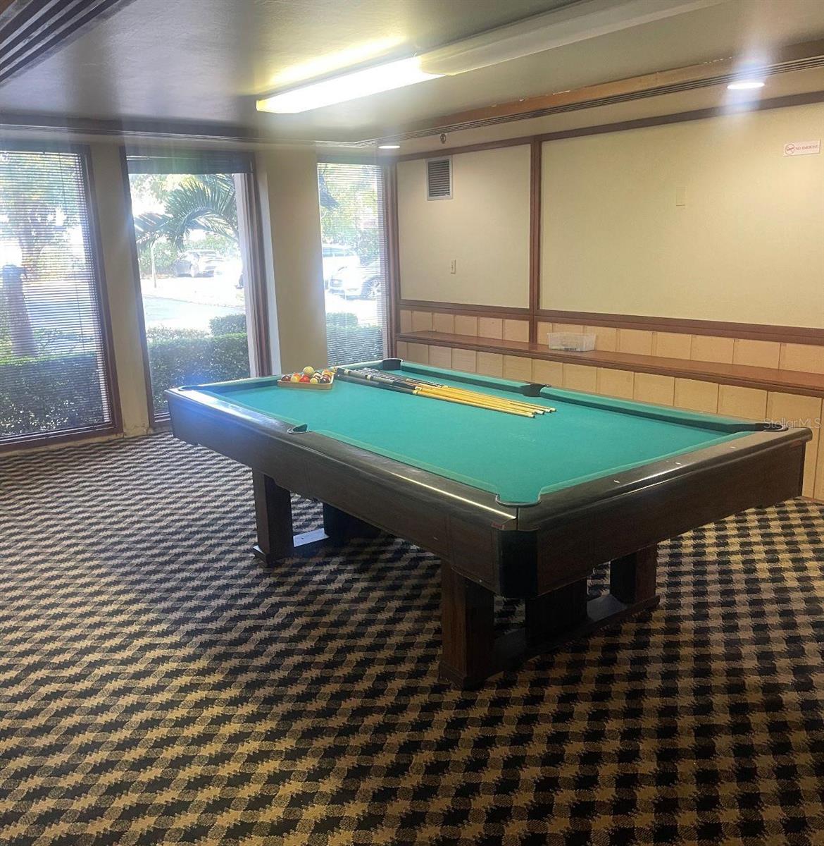661 195th Unit 402, Miami, FL 33179