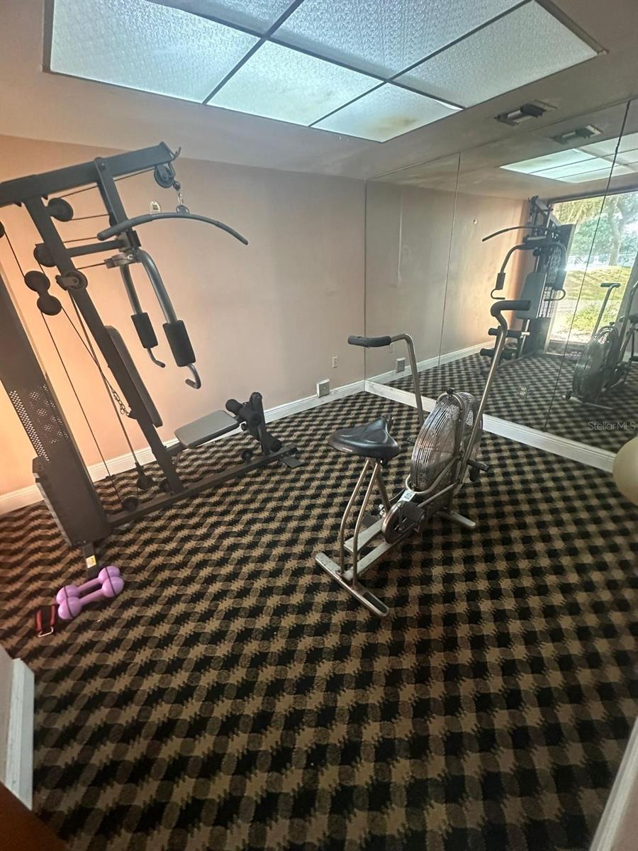 661 195th Unit 402, Miami, FL 33179