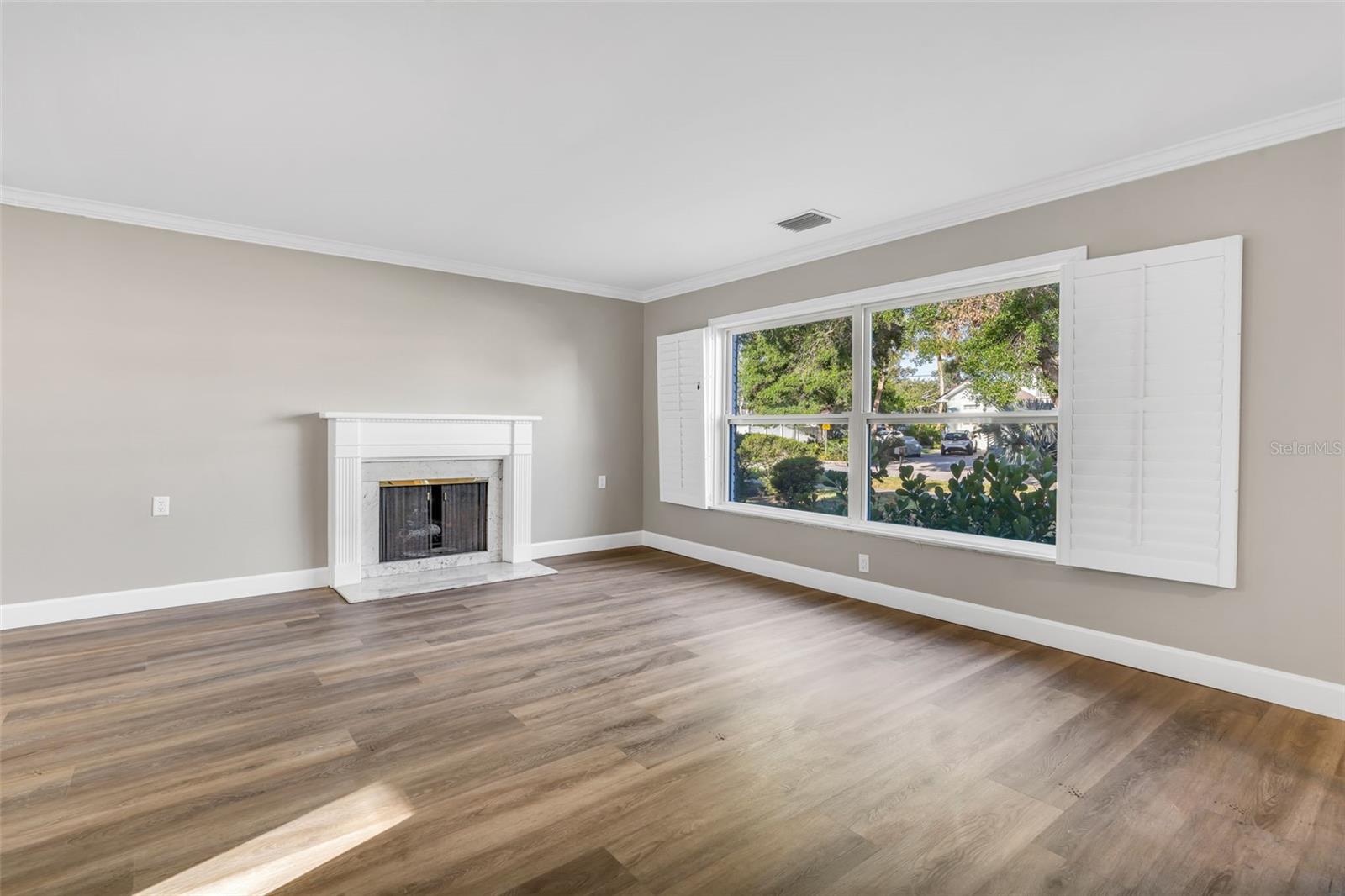 216 Shore Crest, Tampa, FL 33609
