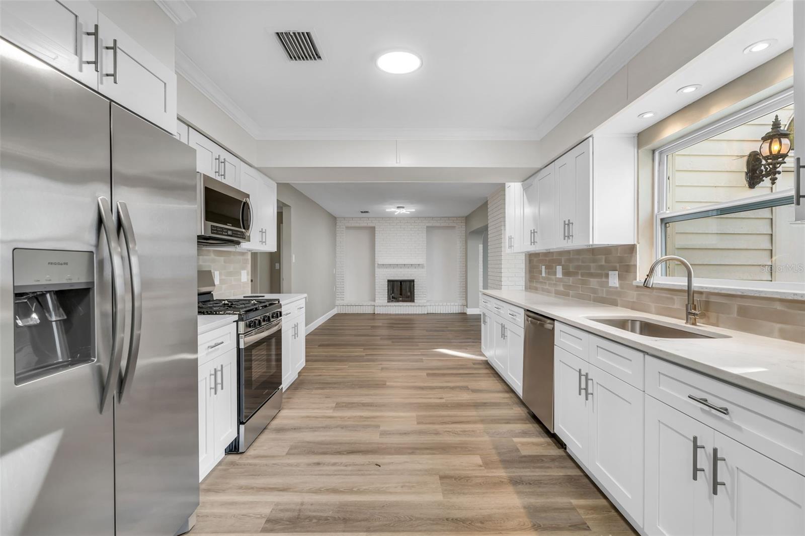 216 Shore Crest, Tampa, FL 33609